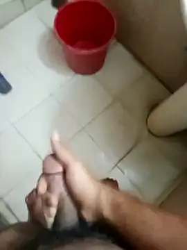 Snapshot of zim200 chatting on November 2, 2025, 6:21 pm zim200 online show from November 2, 2025, 6:21 pm