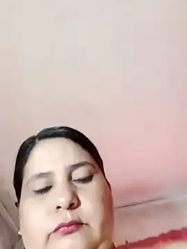 Snapshot of Aymacyn chatting on November 25, 2025, 8:20 pm Aymacyn online show from November 25, 2025, 8:20 pm