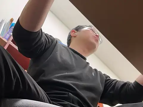 suwonsub online show from November 13, 2025, 7:18 am