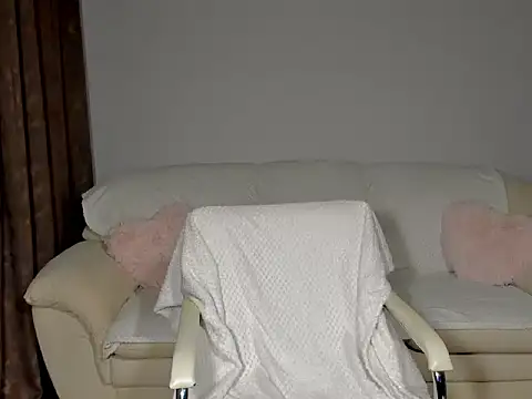 Snapshot of JessyDevine chatting on September 13, 2025, 7:57 pm JessyDevine online show from September 13, 2025, 7:57 pm