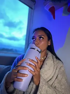 im-isabella online show from December 4, 2025, 10:40 pm