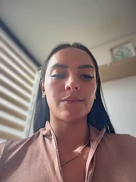 im-isabella online show from June 1, 2026, 7:59 pm