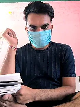 Snapshot of Riyansh_mehta chatting on October 13, 2025, 6:46 am Riyansh mehta online show from October 13, 2025, 6:46 am