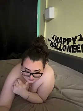 Snapshot of HaleyAyush chatting on October 18, 2025, 4:52 pm HaleyAyush online show from October 18, 2025, 4:52 pm