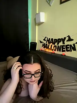 Snapshot of HaleyAyush chatting on October 21, 2025, 5:24 pm HaleyAyush online show from October 21, 2025, 5:24 pm