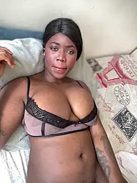 Alexia 24 online show from November 22, 2025, 4:17 pm