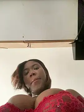 Alexia 24 online show from April 8, 2026, 7:36 pm