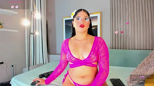 Hailey-Fox online show from February 1, 2026, 2:04 pm