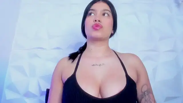zarahcoxx online show from September 30, 2025, 4:17 am
