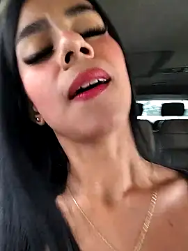 Juliana Xander online show from October 8, 2025, 2:25 pm