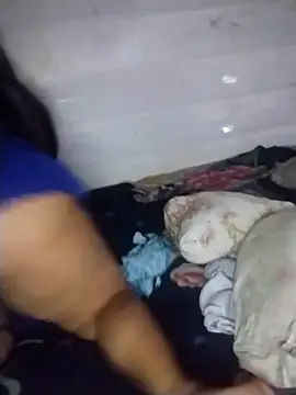 Snapshot of srtsara chatting on December 16, 2025, 8:14 pm srtsara online show from December 16, 2025, 8:14 pm