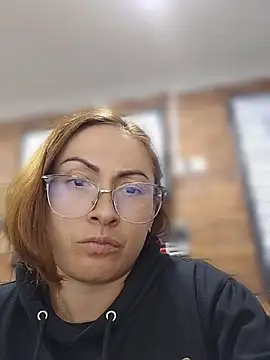 Julieta martin online show from April 23, 2026, 10:01 pm