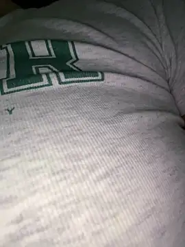 Ninazhang online show from December 23, 2025, 1:25 am