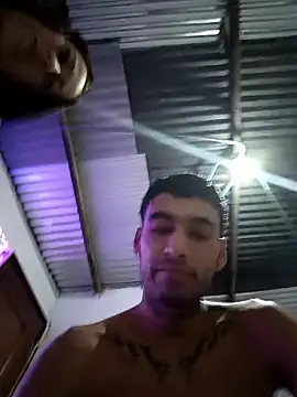 Snapshot of love_birds_69 chatting on December 16, 2025, 12:04 am love birds 69 online show from December 16, 2025, 12:04 am