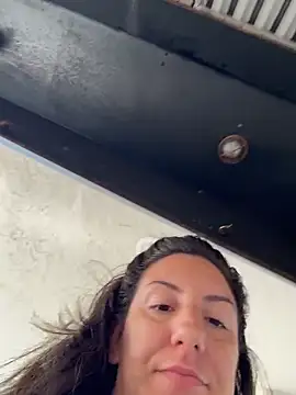 sweetsirenn online show from February 7, 2026, 3:16 pm