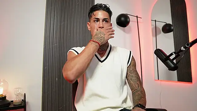 Snapshot of AxelVilla_ chatting on September 9, 2025, 8:41 pm AxelVilla  online show from September 9, 2025, 8:41 pm