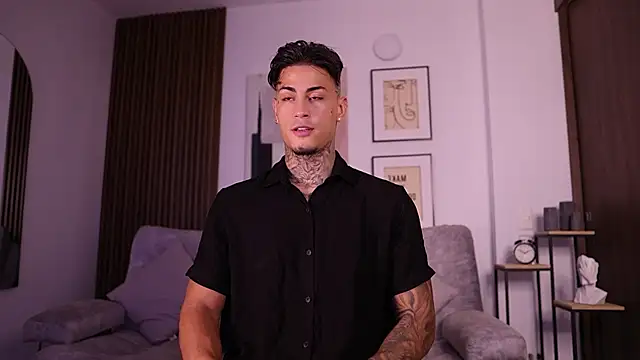 Snapshot of AxelVilla_ chatting on September 12, 2025, 7:25 pm AxelVilla  online show from September 12, 2025, 7:25 pm