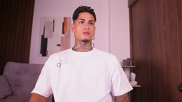 Snapshot of AxelVilla_ chatting on September 14, 2025, 8:30 pm AxelVilla  online show from September 14, 2025, 8:30 pm