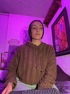 SALOME KORLAND online show from March 18, 2026, 8:01 pm