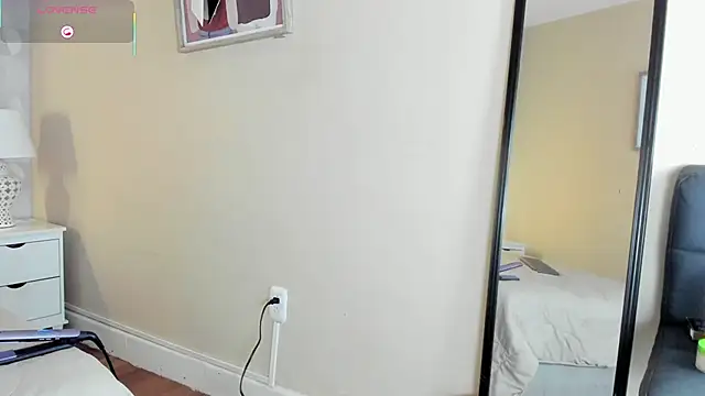 Snapshot of isabella_milf_ chatting on October 14, 2025, 7:03 pm isabella milf  online show from October 14, 2025, 7:03 pm