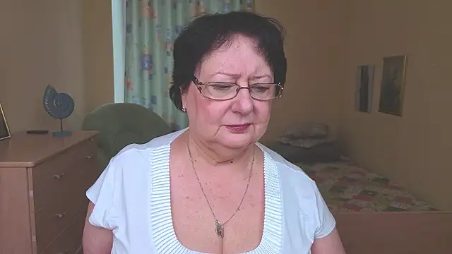 Margo Moll online show from January 11, 2026, 10:31 am