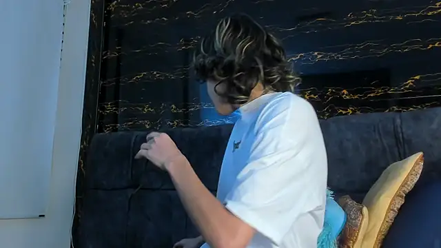 Diamond twink online show from October 9, 2025, 7:34 pm