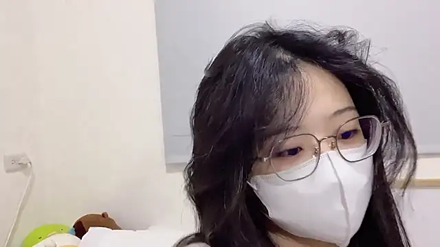 Snapshot of LHeart chatting on October 1, 2025, 2:12 pm LHeart online show from October 1, 2025, 2:12 pm