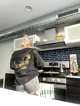 seeunexttuesday online show from October 21, 2025, 6:08 pm