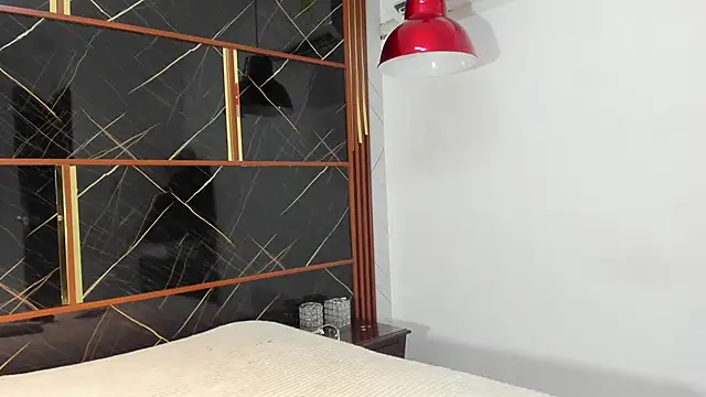 HannyThompson online show from April 5, 2026, 2:58 pm