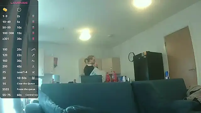 avamaxwell online show from April 10, 2026, 2:11 pm