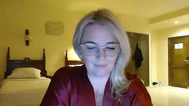 EleanoraDream online show from February 4, 2026, 9:09 pm