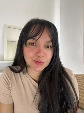 Nova Gabriela online show from April 15, 2026, 2:35 pm