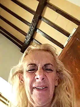 clarabell4 online show from November 6, 2025, 6:47 am