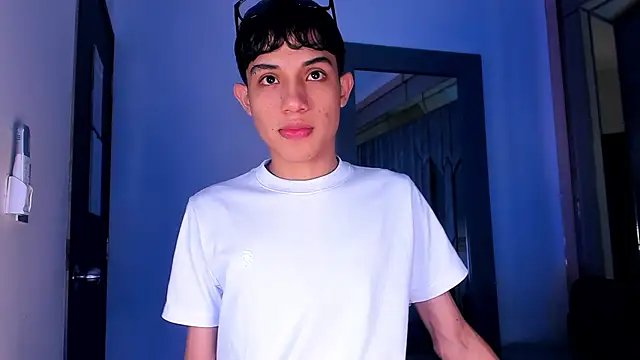 Sebax Young online show from February 16, 2026, 8:16 pm