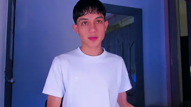 Sebax Young online show from March 19, 2026, 8:24 pm