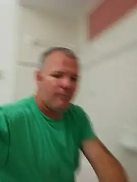 cubanitofeliz40 online show from February 23, 2026, 12:09 am