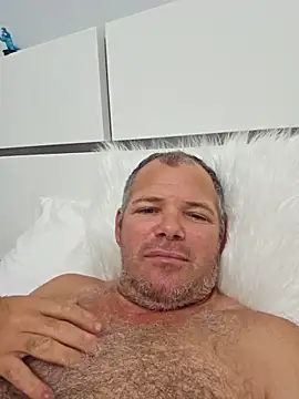 cubanitofeliz40 online show from March 2, 2026, 12:34 pm