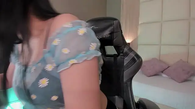 emma fhox online show from March 13, 2026, 3:02 am