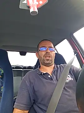 Snapshot of Thomas043 chatting on September 11, 2025, 10:15 am Thomas043 online show from September 11, 2025, 10:15 am