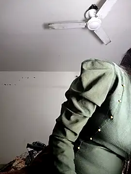 Snapshot of cute_radhikaa chatting on February 3, 2026, 4:21 am cute radhikaa online show from February 3, 2026, 4:21 am