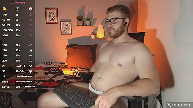 mateo ocampo online show from October 9, 2025, 9:02 pm