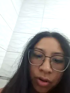 Snapshot of honeysweet111 chatting on January 12, 2026, 8:36 pm honeysweet111 online show from January 12, 2026, 8:36 pm