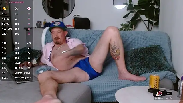 Snapshot of alloallo420 chatting on October 3, 2025, 8:55 am alloallo420 online show from October 3, 2025, 8:55 am