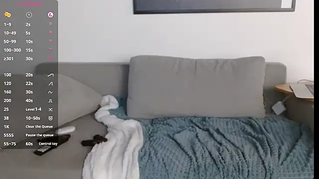 Snapshot of alloallo420 chatting on October 22, 2025, 5:52 am alloallo420 online show from October 22, 2025, 5:52 am