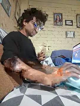 LecheDeSoya666 online show from April 16, 2026, 4:46 am