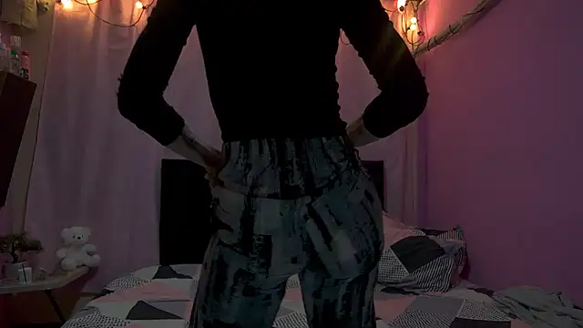 Snapshot of lolateton chatting on February 17, 2026, 2:19 am lolateton online show from February 17, 2026, 2:19 am