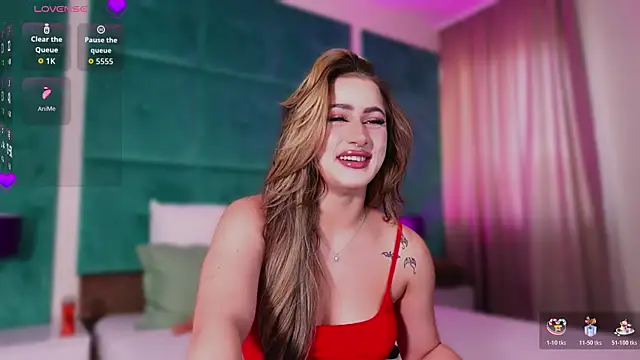LucyLextonX online show from July 7, 2026, 4:48 am