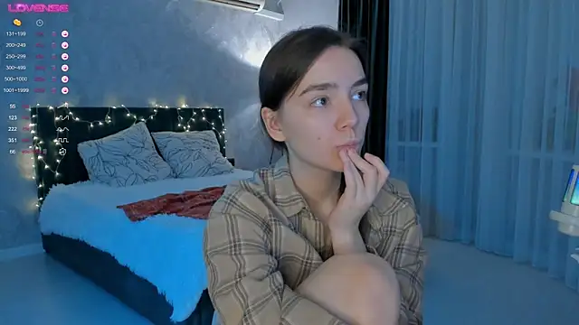 sweete chantal online show from October 4, 2025, 5:00 pm