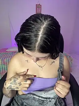 Celestee69 online show from February 19, 2026, 7:43 pm