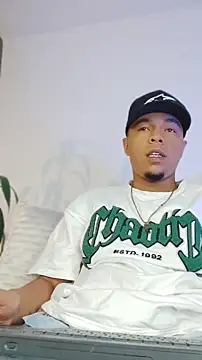 asmodeo 33 online show from February 28, 2026, 5:41 am